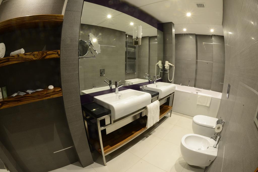 Hotel Warwick Stone 55 Beirute