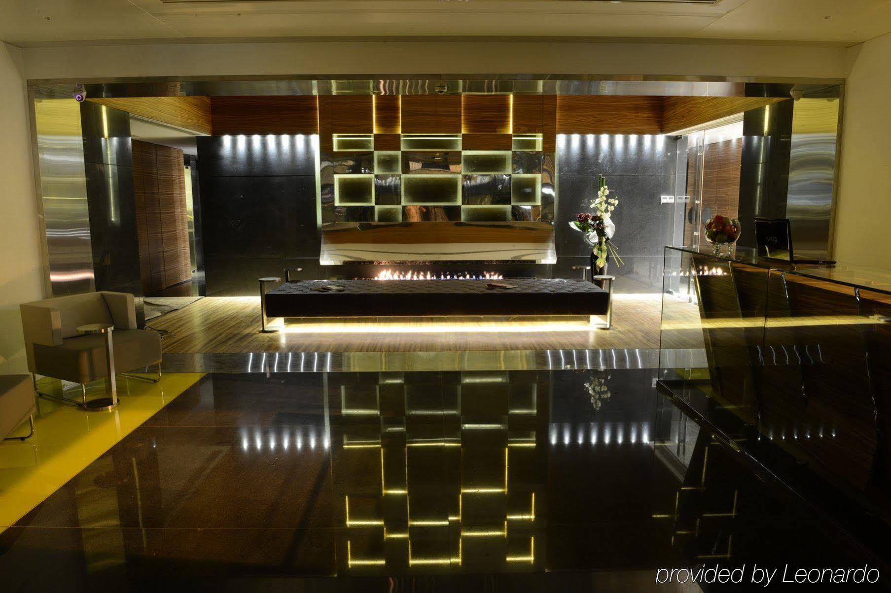 Warwick Stone 55 Hotel 4*
