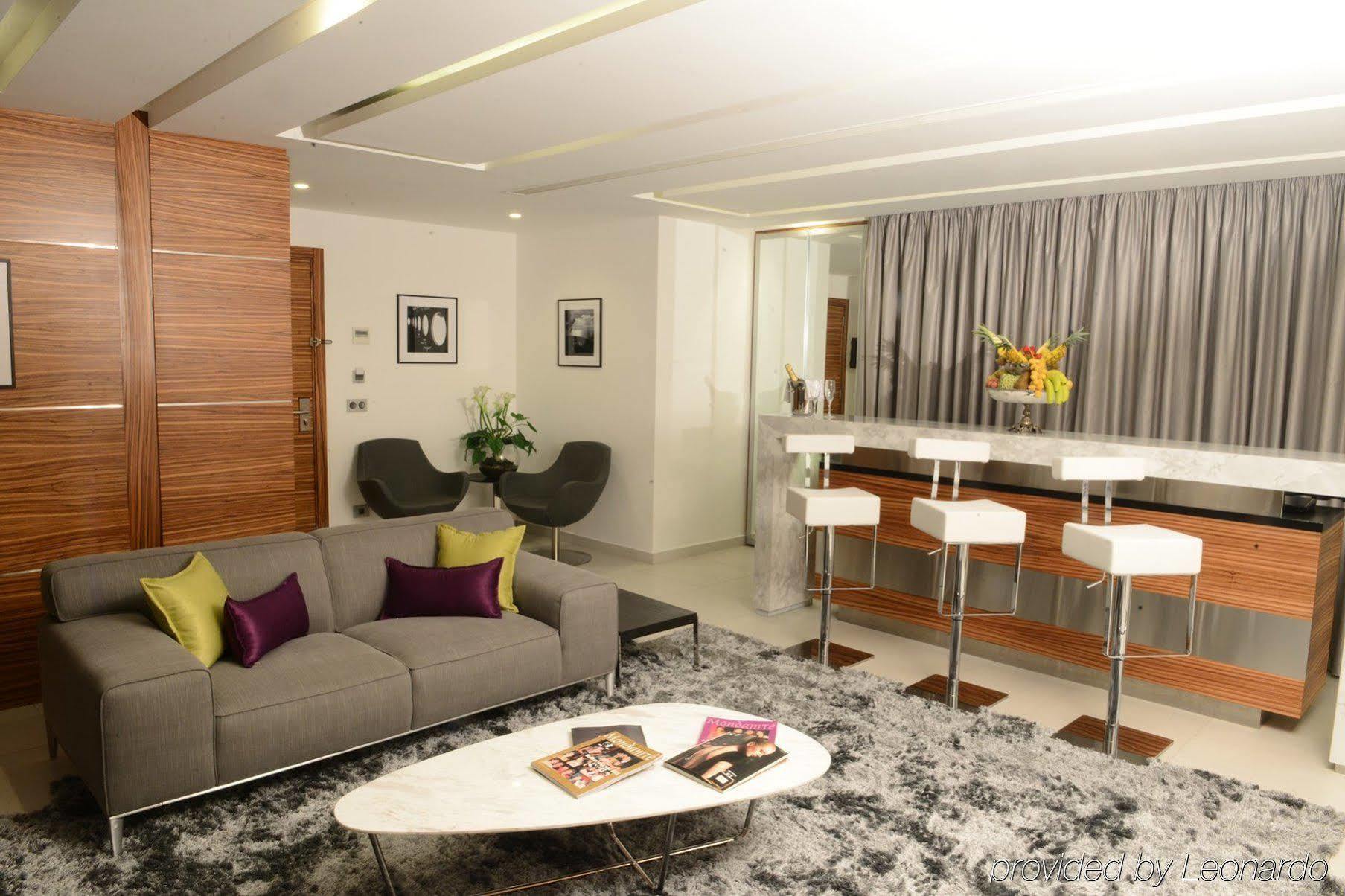Warwick Stone 55 Hotel 4*